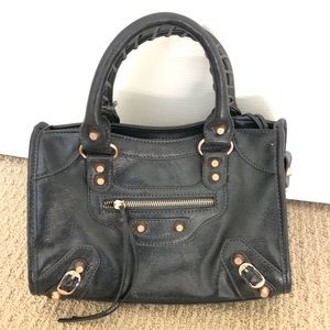 Super cute Balenciaga city bag look-alike
